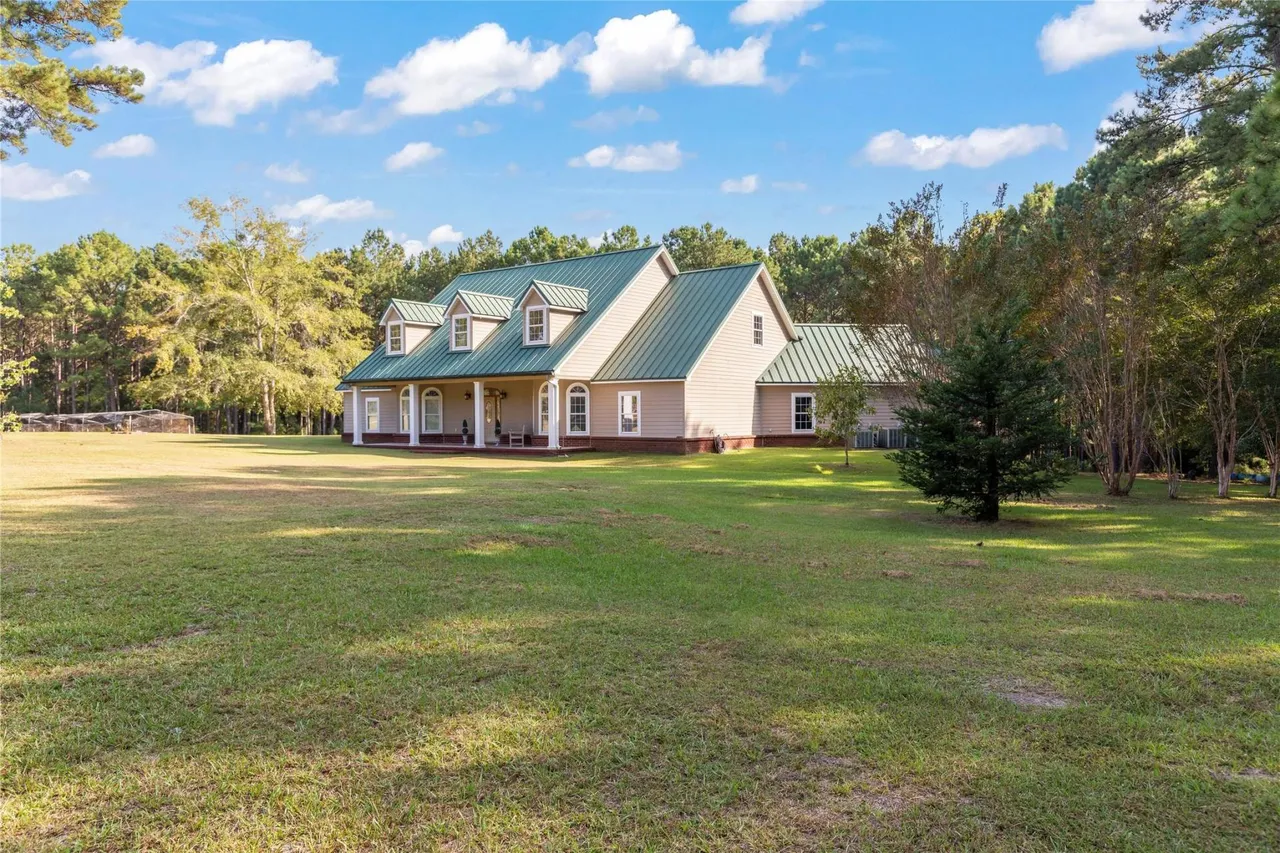 Beautiful Home with 10 Acres in Bullock County