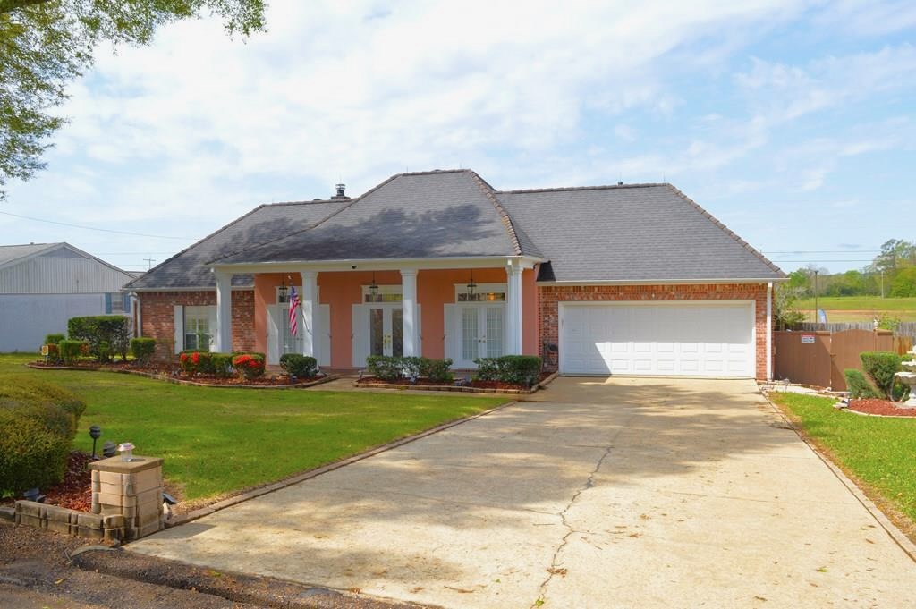4 BR 2 BA Home for Sale in Town in McComb, MSÃ¢ÂÂÃ¢ÂÂ