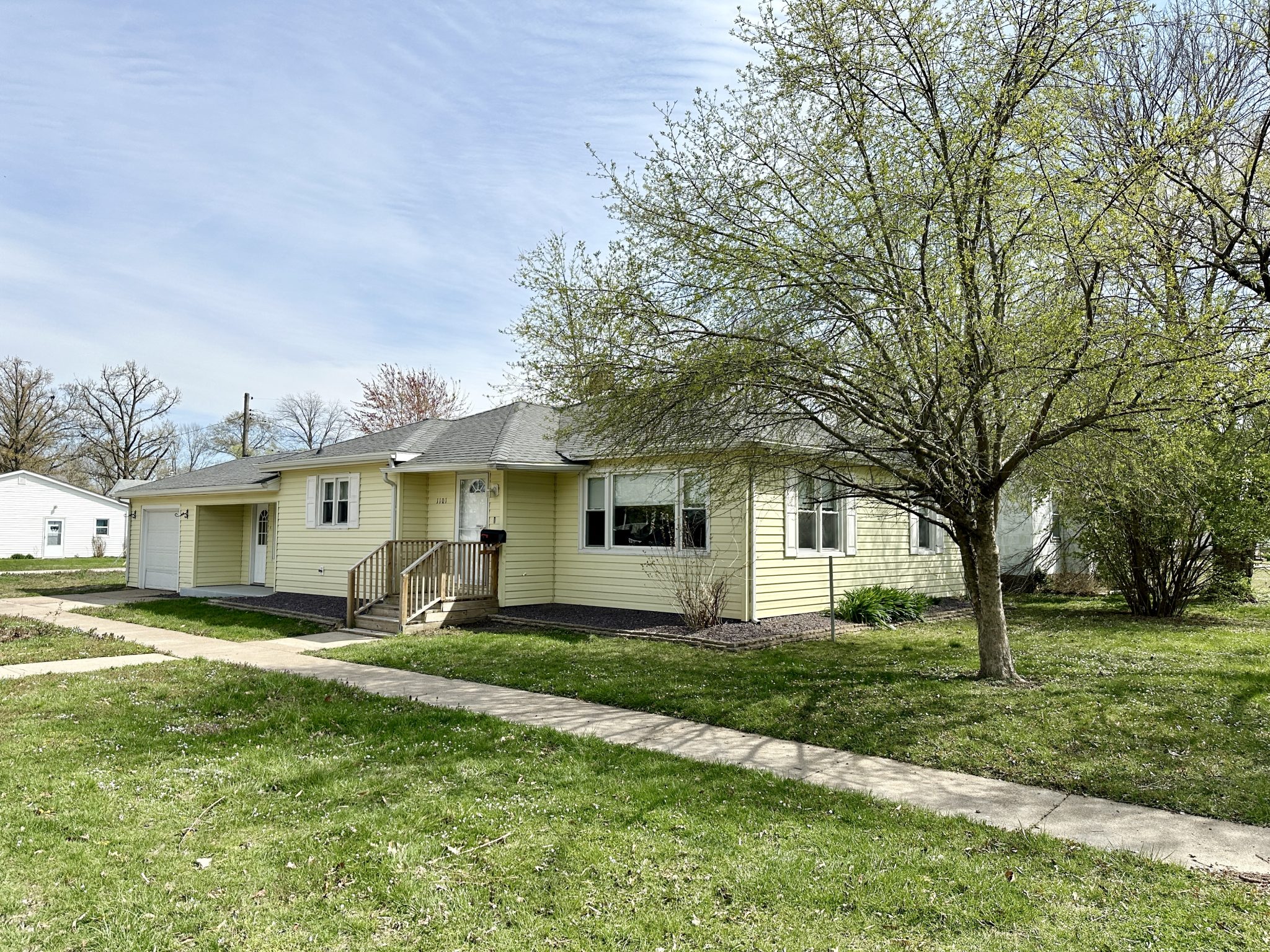 Remodeled two bed home in Centralia.
