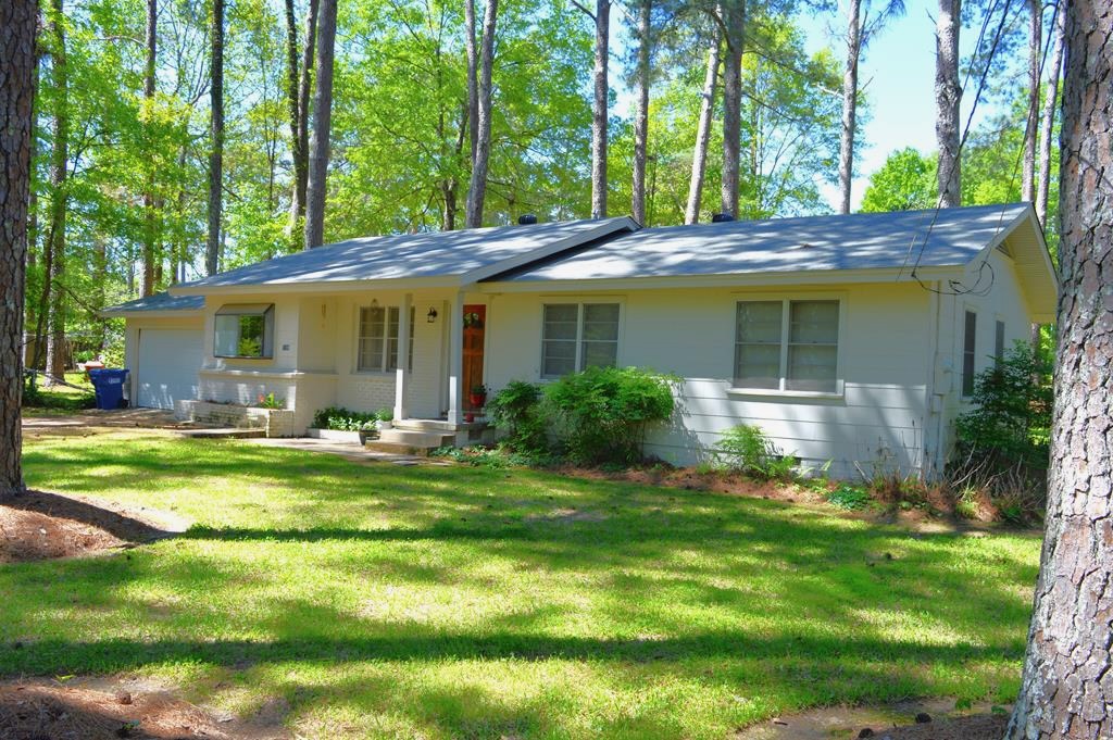 Cottage Home in Town for Sale in Brookhaven MS