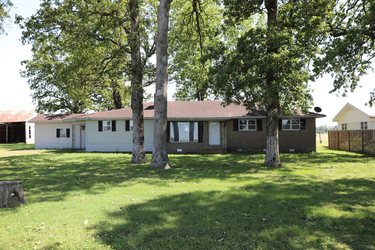 3 Bed, 2 Bath Home For Sale in Campbell, MO