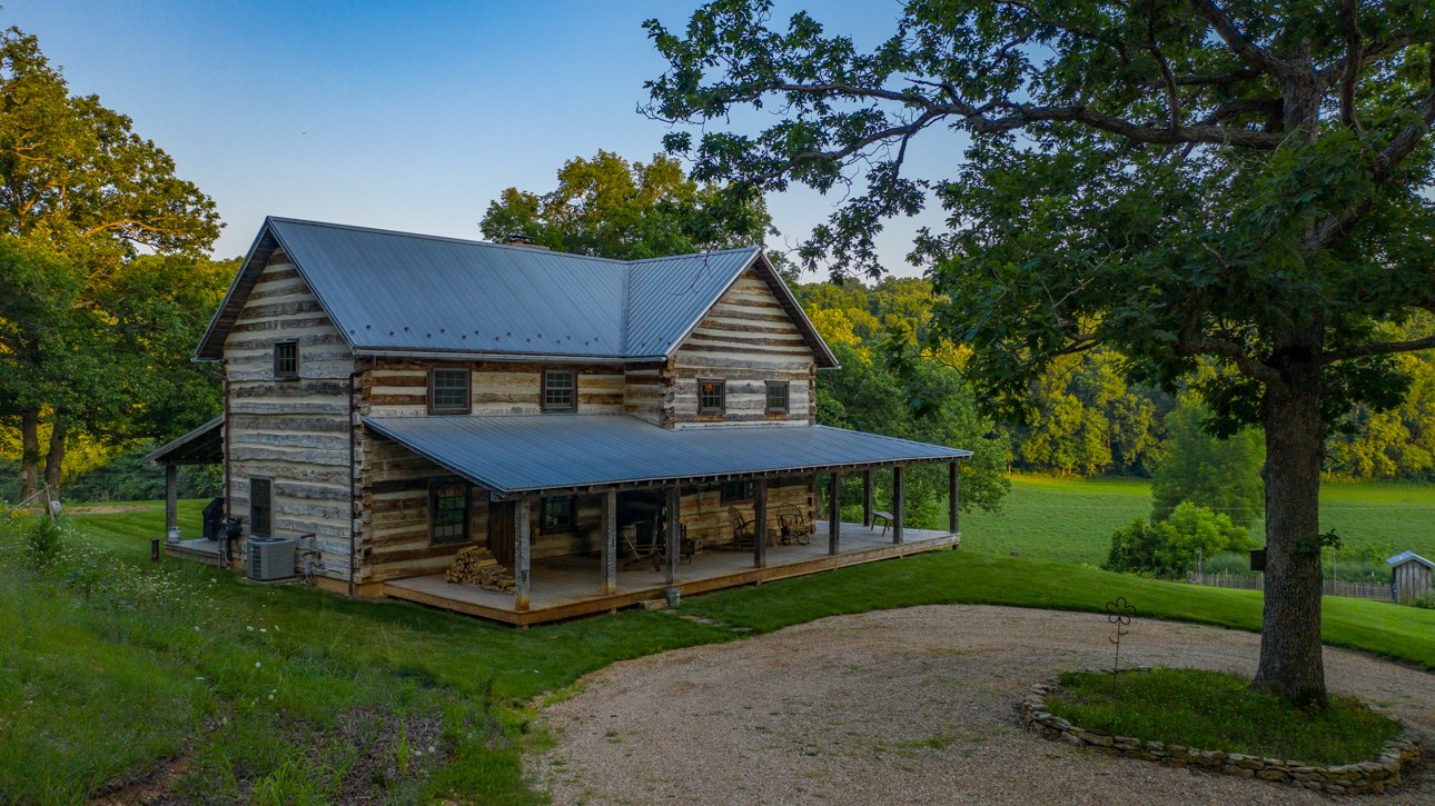 Benton County, MO Farm & Ranch with Log Homes For Sale